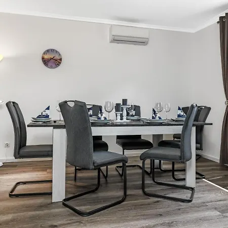 Pfeiffer Haus Strandrose * Gollwitz