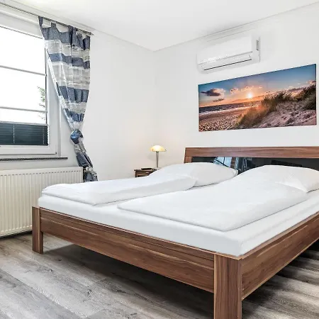 Pfeiffer Haus Strandrose Gollwitz