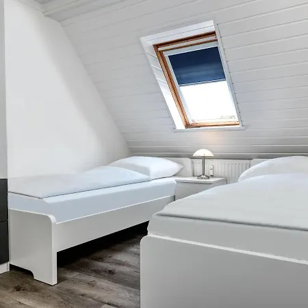 Pfeiffer Haus Strandrose Gollwitz