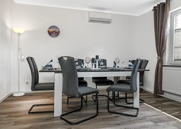 Pfeiffer Haus Strandrose * Gollwitz
